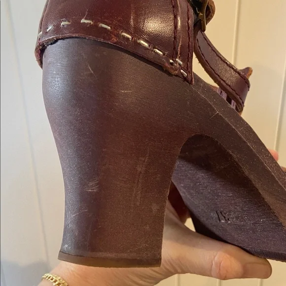 ❤️ HOST PICK ❤️ SWEDISH HASBEENS oxblood T-Strap clog heels 37 - Picture 10 of 16